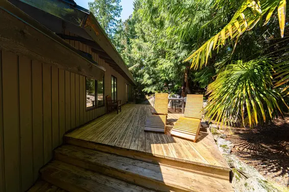 3985 Bayridge Avenue, West Vancouver For Sale - image 31