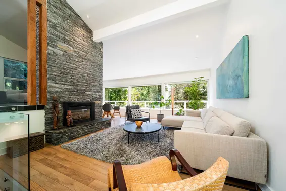 3985 Bayridge Avenue, West Vancouver For Sale - image 7