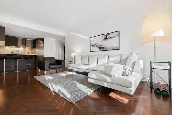 201 533 Waters Edge Crescent, West Vancouver For Sale - image 5