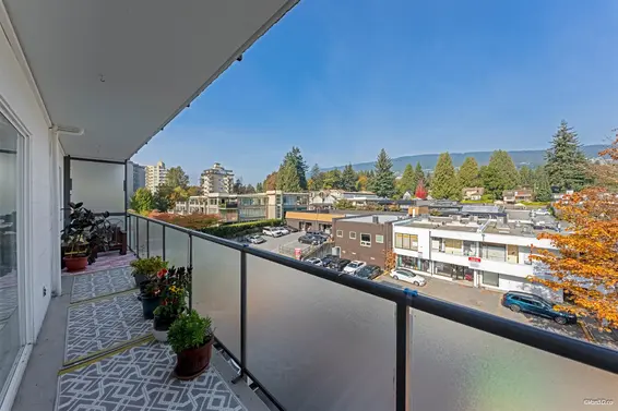 403 1845 Bellevue Avenue, West Vancouver For Sale - image 16