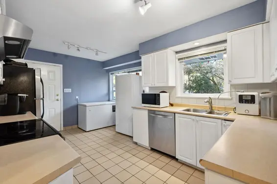 1645 Taylor Way, West Vancouver For Sale - image 11