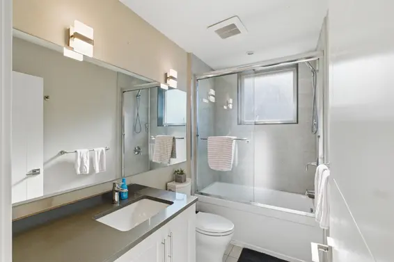 1 115 West Queens Road, North Vancouver For Sale - image 21