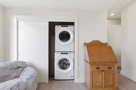 1 115 West Queens Road, North Vancouver For Sale - image 24