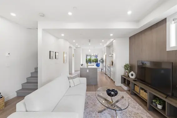 1 115 West Queens Road, North Vancouver For Sale - image 6