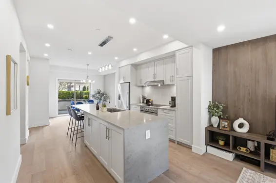 1 115 West Queens Road, North Vancouver For Sale - image 7