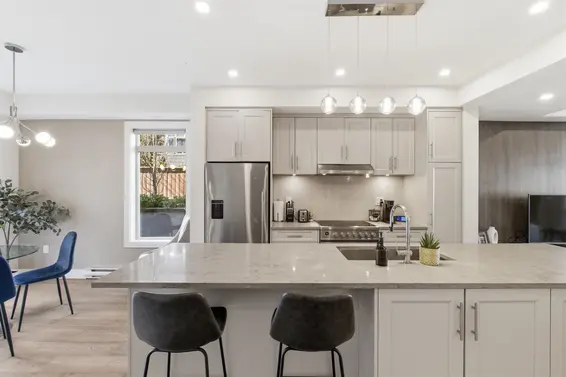 1 115 West Queens Road, North Vancouver For Sale - image 8