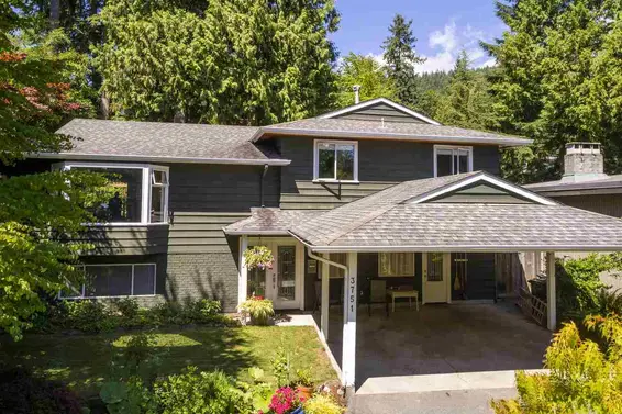 3751 Roblin Place, North Vancouver