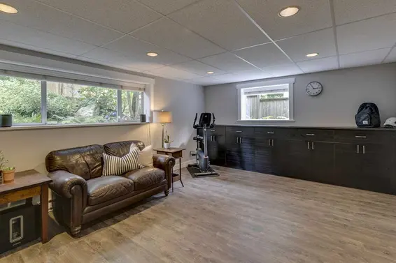 3751 Roblin Place, North Vancouver For Sale - image 27