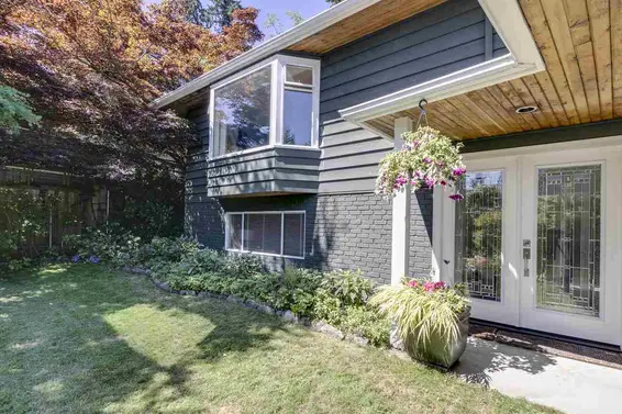 3751 Roblin Place, North Vancouver For Sale - image 5