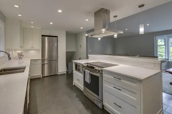 3751 Roblin Place, North Vancouver For Sale - image 7