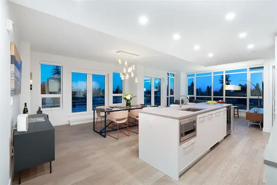 408 3220 Connaught Crescent, North Vancouver