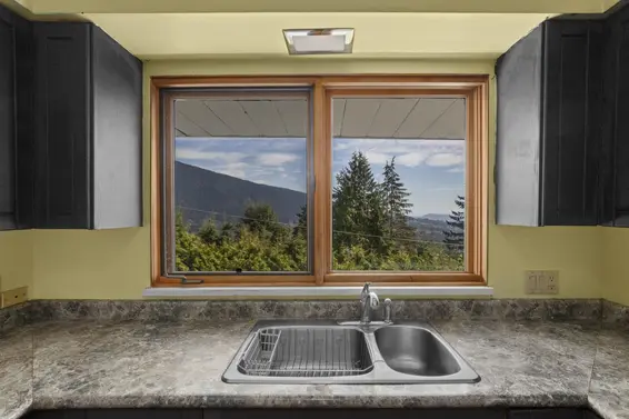 556 Ballantree Road, West Vancouver For Sale - image 10
