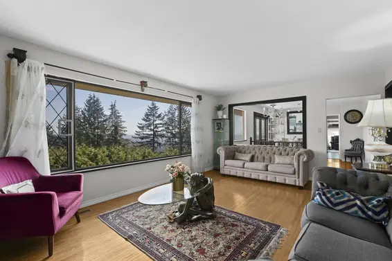 556 Ballantree Road, West Vancouver For Sale - image 2