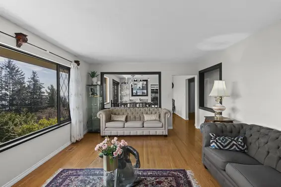 556 Ballantree Road, West Vancouver For Sale - image 3