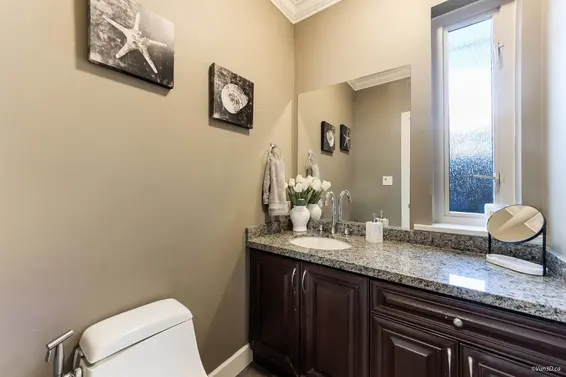 9 215 East 4th Street, North Vancouver For Sale - image 27