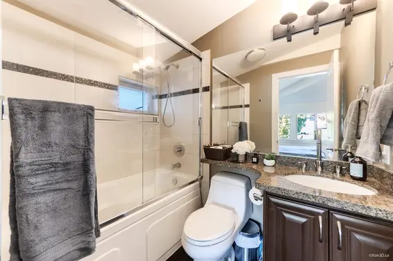9 215 East 4th Street, North Vancouver For Sale - image 29