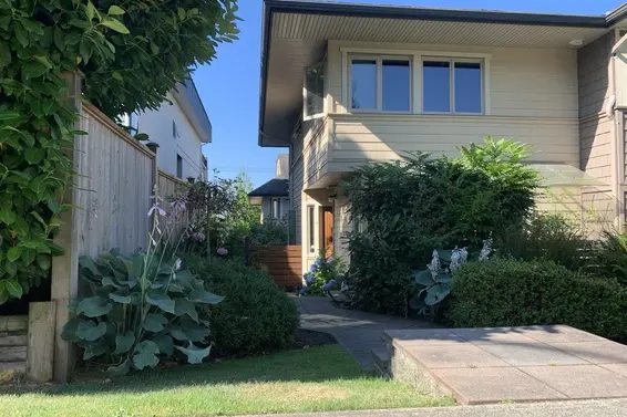 9 215 East 4th Street, North Vancouver For Sale - image 3
