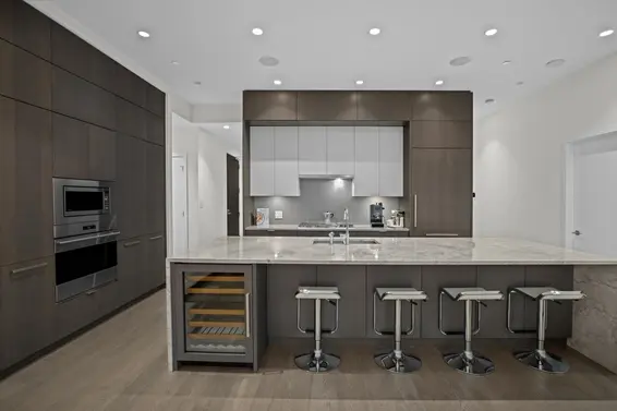 1702 112 East 13Th Street, North Vancouver For Sale - image 10