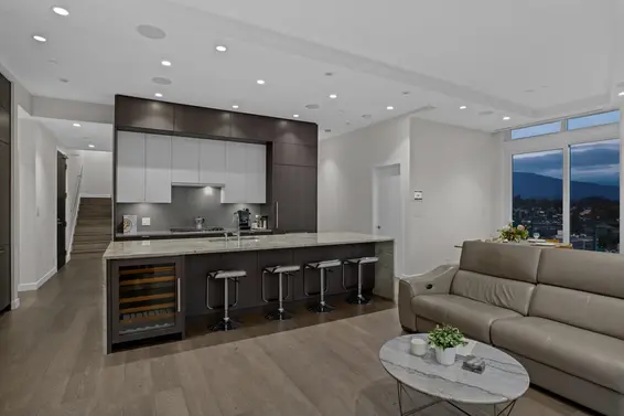 1702 112 East 13Th Street, North Vancouver For Sale - image 11