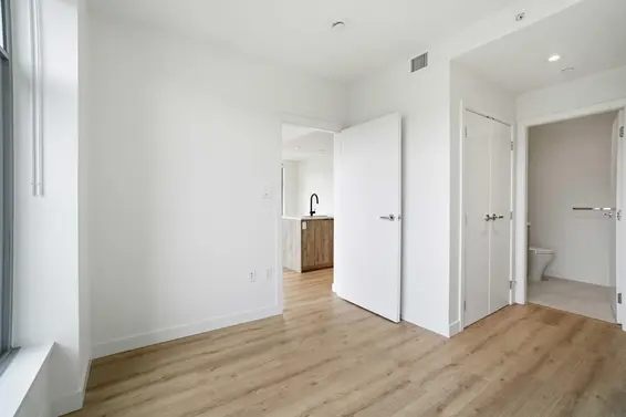 312 755 Harbourside Drive, North Vancouver For Sale - image 16