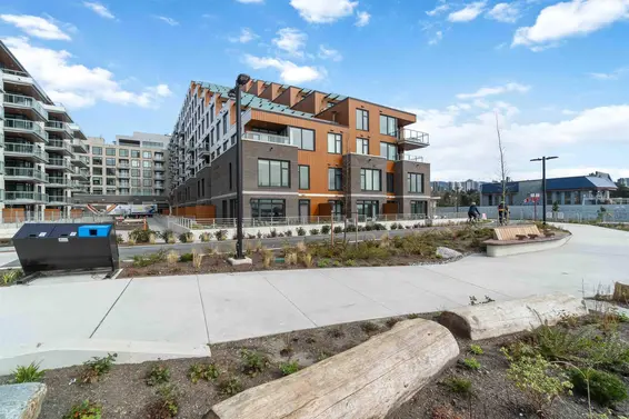 312 755 Harbourside Drive, North Vancouver For Sale - image 31