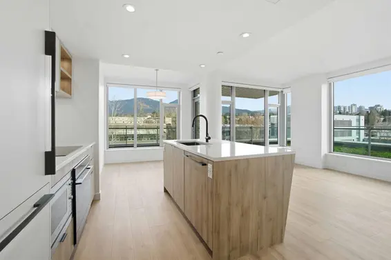 312 755 Harbourside Drive, North Vancouver For Sale - image 7