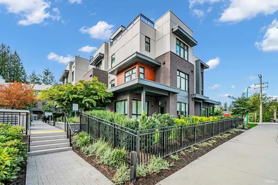 101 2035 Glenaire Drive, North Vancouver For Sale - image 3