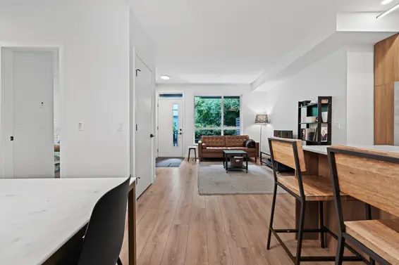 29 533 East 3rd Street, North Vancouver For Sale - image 14