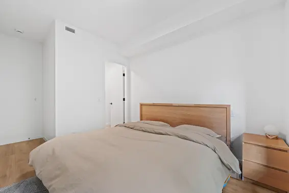 29 533 East 3rd Street, North Vancouver For Sale - image 21