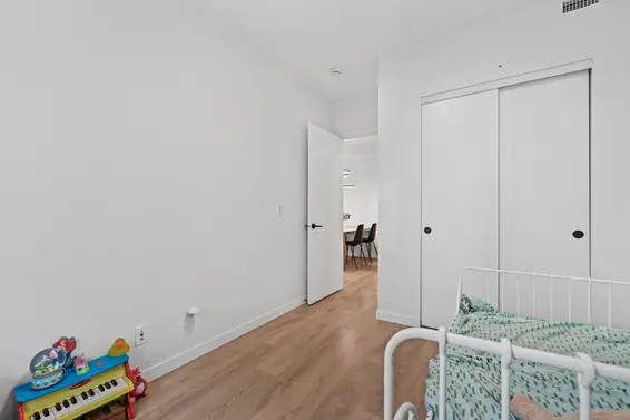 29 533 East 3rd Street, North Vancouver For Sale - image 28