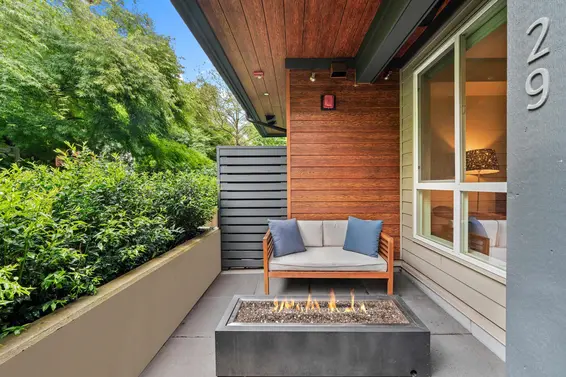 29 533 East 3rd Street, North Vancouver For Sale - image 30