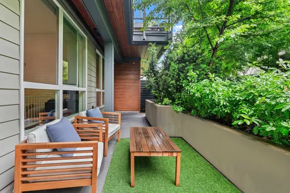 29 533 East 3rd Street, North Vancouver For Sale - image 31