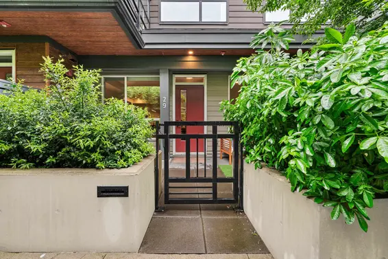 29 533 East 3rd Street, North Vancouver For Sale - image 35