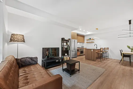 29 533 East 3rd Street, North Vancouver For Sale - image 4