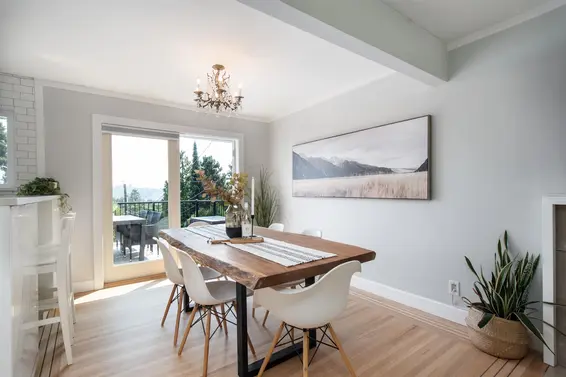 1179 Cloverley Street, North Vancouver For Sale - image 10