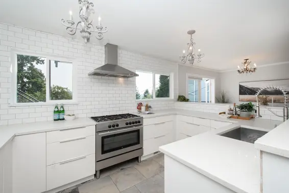 1179 Cloverley Street, North Vancouver For Sale - image 15