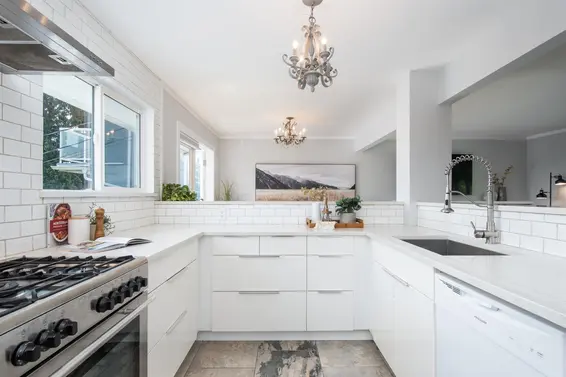 1179 Cloverley Street, North Vancouver For Sale - image 16