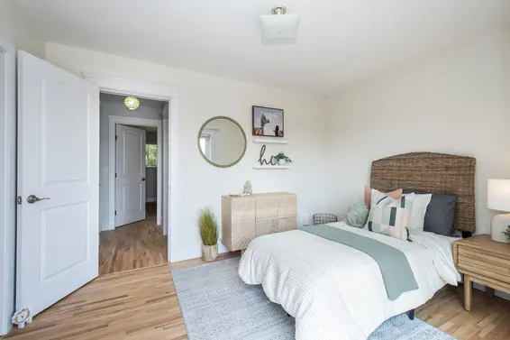 1179 Cloverley Street, North Vancouver For Sale - image 24