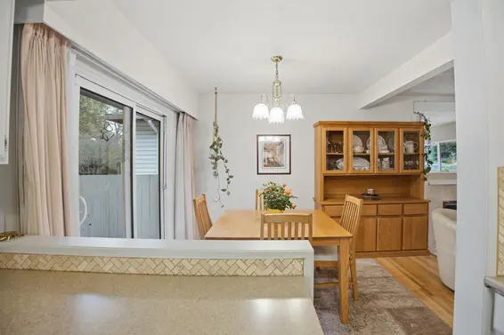 1852 Larson Road, North Vancouver For Sale - image 14