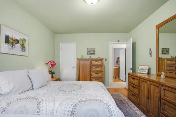 1852 Larson Road, North Vancouver For Sale - image 19