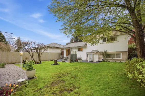 1852 Larson Road, North Vancouver For Sale - image 27