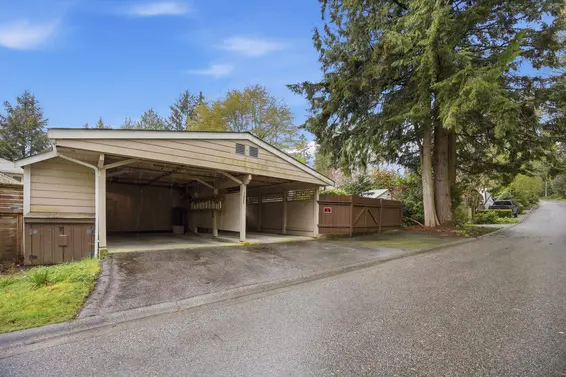 1852 Larson Road, North Vancouver For Sale - image 29