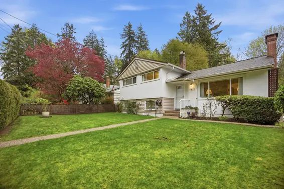 1852 Larson Road, North Vancouver For Sale - image 4