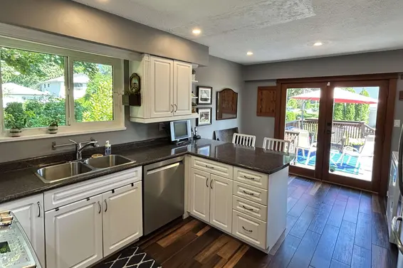 1798 Garden Avenue, North Vancouver For Sale - image 4