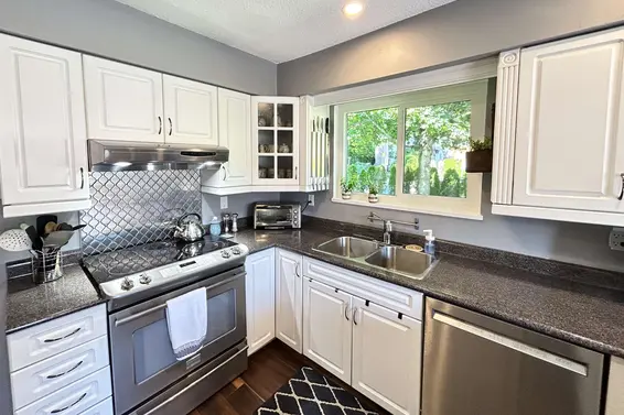 1798 Garden Avenue, North Vancouver For Sale - image 5