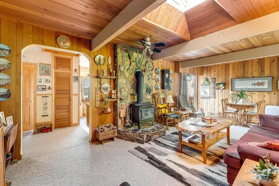 1689 Peters Road, North Vancouver For Sale - image 4