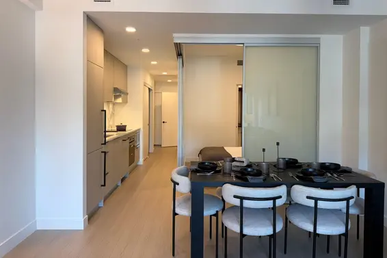 419 422 East 3rd Street, North Vancouver For Sale - image 8