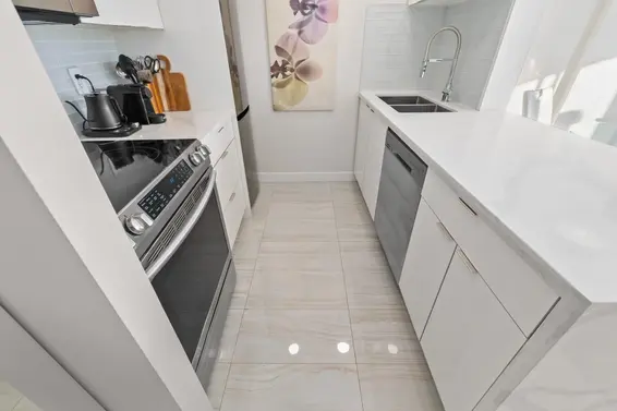 1601 2004 Fullerton Avenue, North Vancouver For Sale - image 6