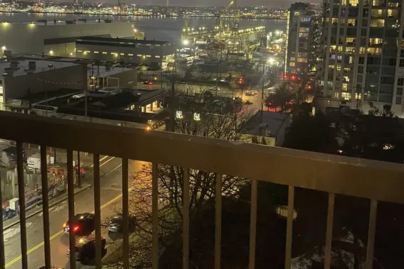 708 145 St. Georges Avenue, North Vancouver