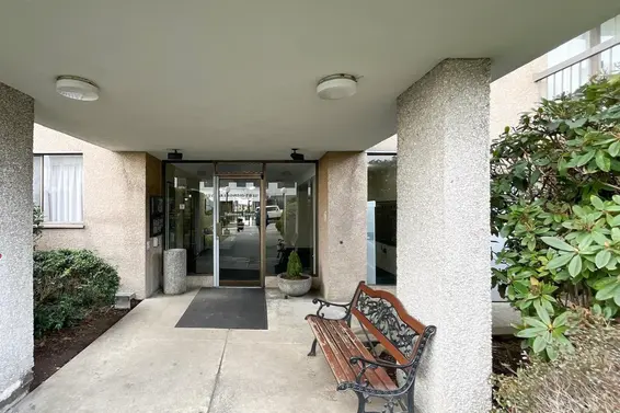 708 145 St. Georges Avenue, North Vancouver For Sale - image 12